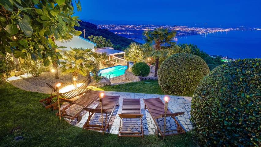 Villa für 16 Personen in Opatija Riviera