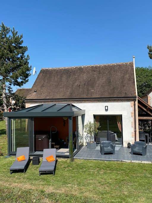 Location de vacances pour 4 personnes, avec jardin et jacuzzi à Ardon - 2