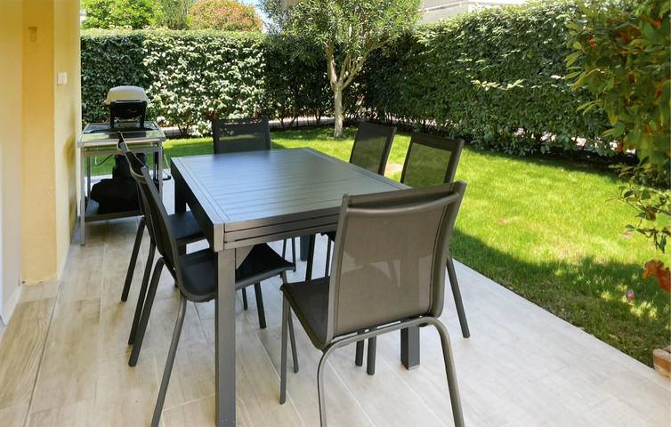 Appartement de vacances pour 6 personnes, avec terrasse ainsi que jardin et piscine - 1