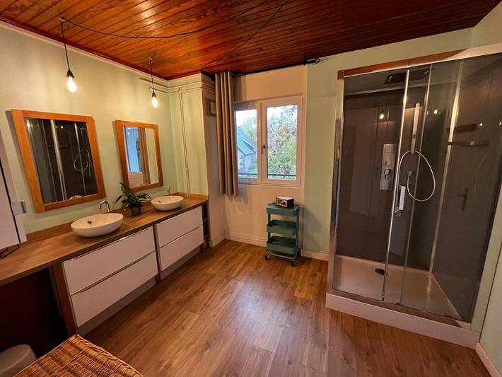 Gîte pour 5 personnes, avec jardin et vue à Chastreix - 3