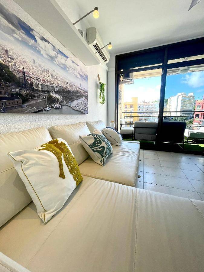 Appartement de vacances pour 4 personnes, avec balcon ainsi que piscine et vue