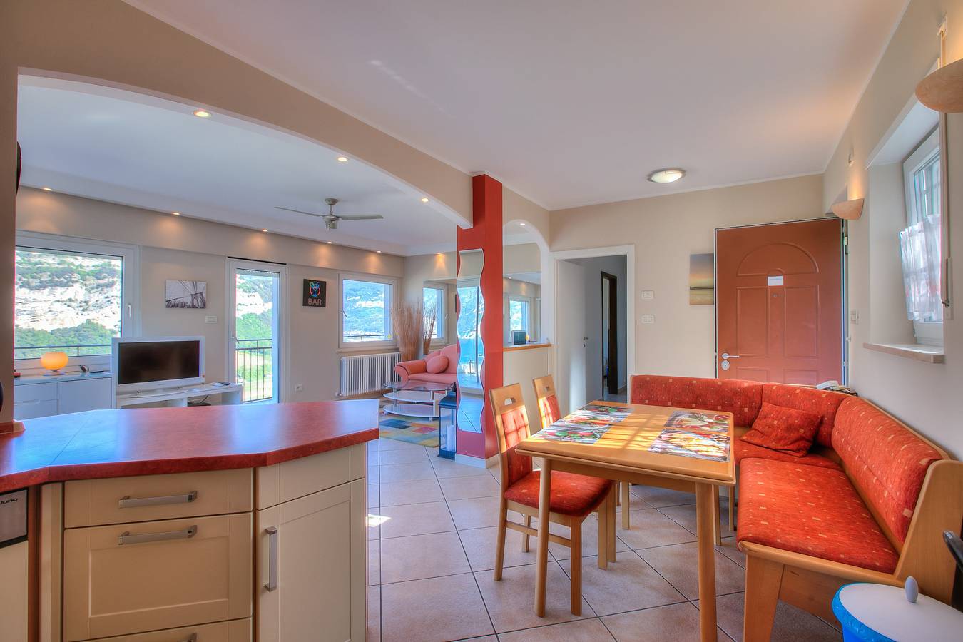 Villa Paradise View With Private Pool in Nago-Torbole, Montañas Garda