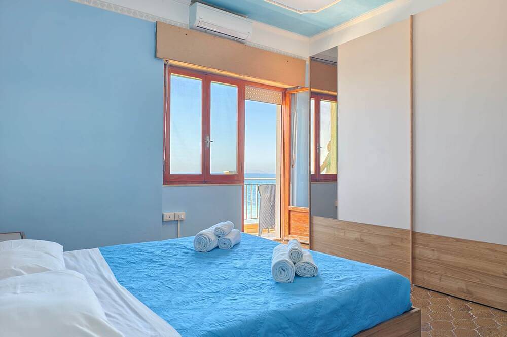 Villa Nina | Accesso diretto Spiaggia, giardino e Vista Mare in Poetto (Cagliari), Quartu Sant'Elena