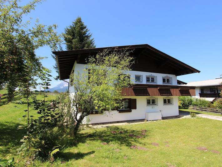 Chalet für 12 Personen, mit Terrasse und Garten sowie Pool in Sankt Johann in Tirol