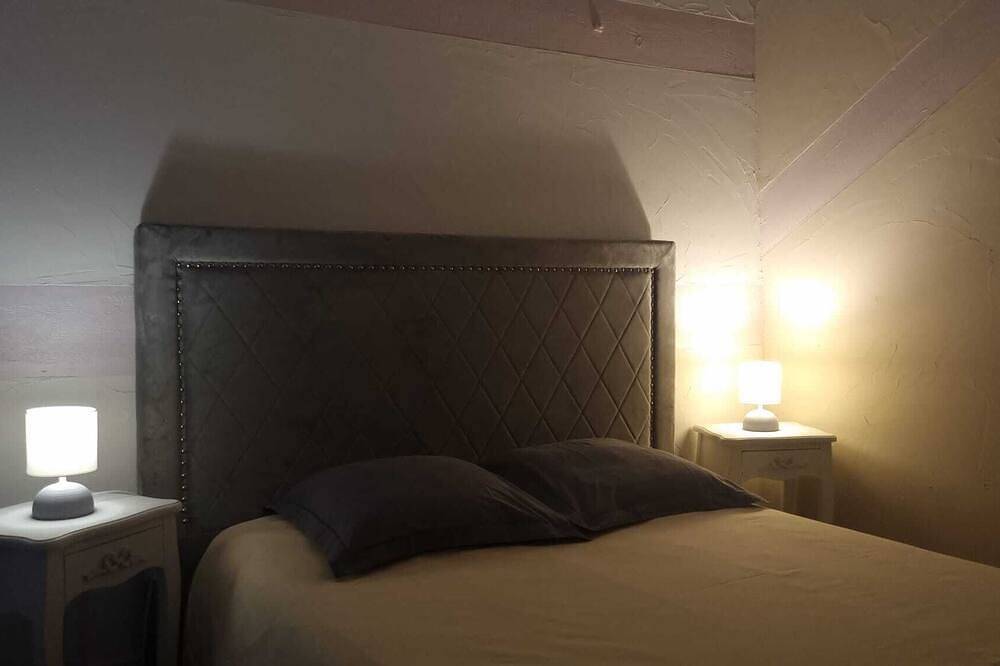 Appartement entier, Les gites d'Evane \"Les Millandes\"  à 8km de Sarlat in Vézac, Périgord Noir