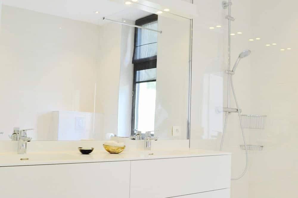 Villa Luxueuse sur le Golf - Luxury Villa on the Golf Course in Gardegan-et-Tourtirac, Région de Libourne