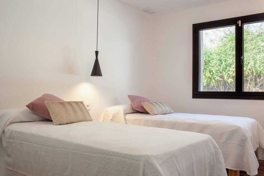 Ginkgo House in Alzira, Valencia Provincie