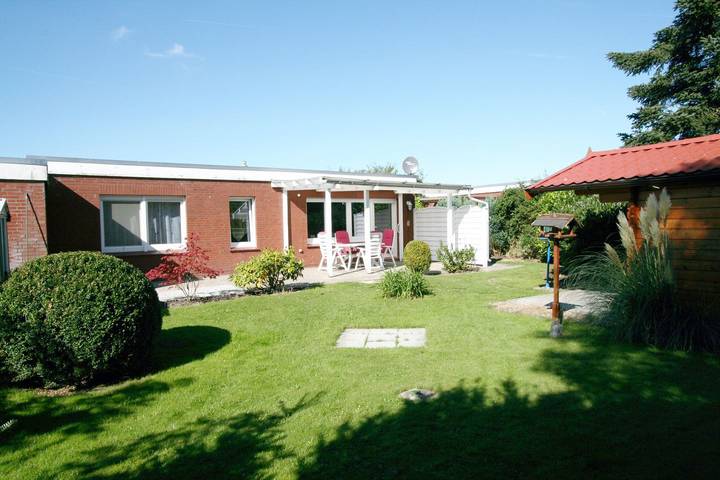 Ferienhaus für 5 Personen, mit Terrasse und Garten in Norden-Norddeich - 2