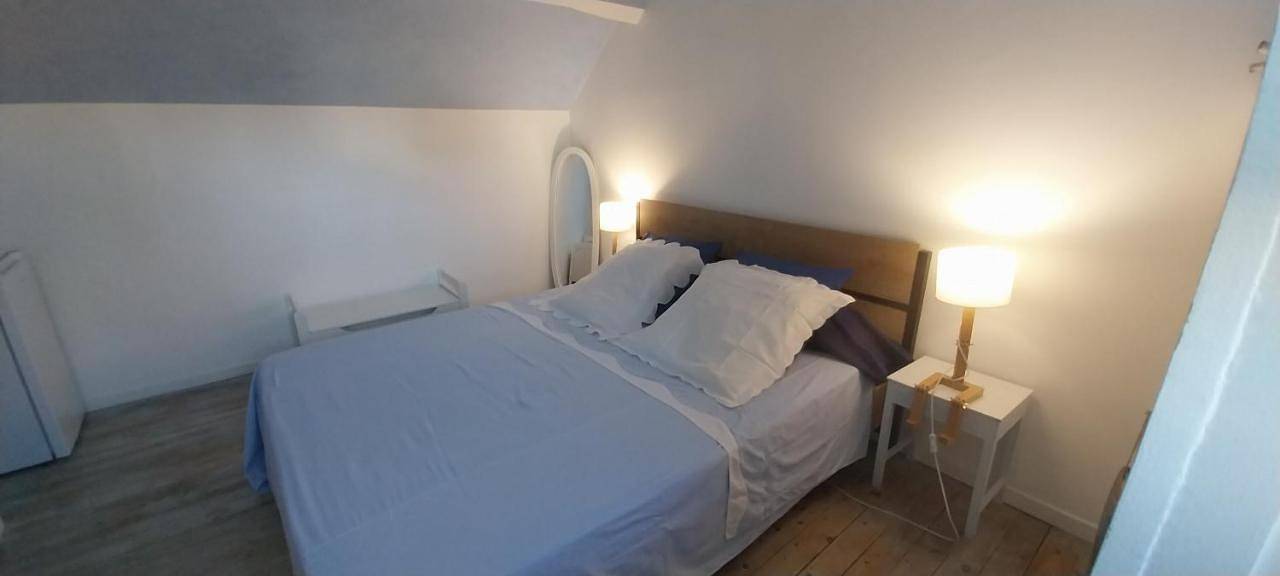 Chambre bleue avec accès plage in Bourges, Région de Bourges