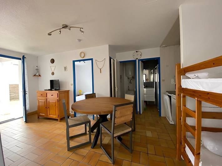 Gîte pour 4 personnes, avec jardin dans Plage Clemenceau La Tranche Sur Mer - 3