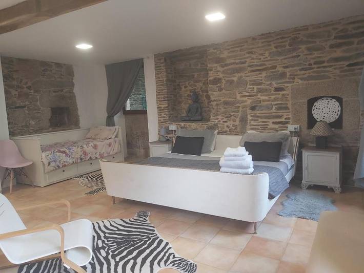 Casa rural con piscina para 3 personas, con jardín y vistas además de piscina y terraza en Provincia de La Coruña - 2