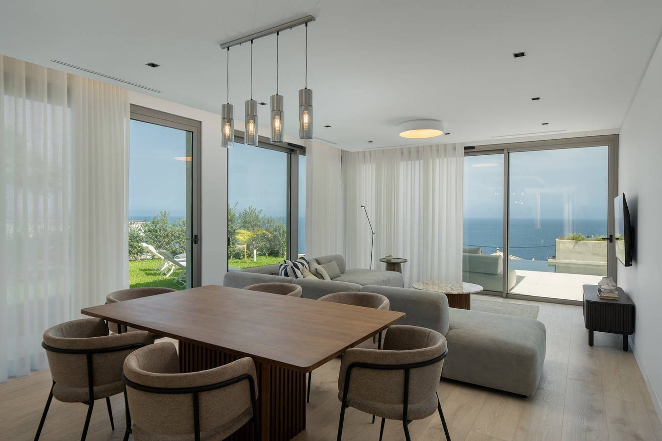 Villa Guindaste I – Modern Villa with Sea View in Madeira