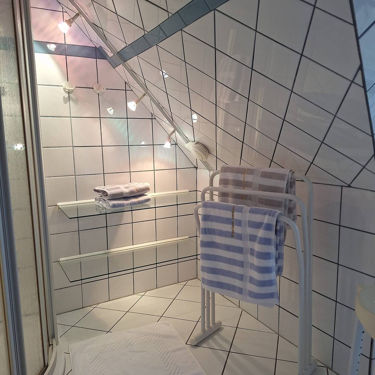 Ganze Wohnung, Apartment „Bremen“ mit gemeinsamer Terrasse und Garten in Pellworm, Nordseeküste