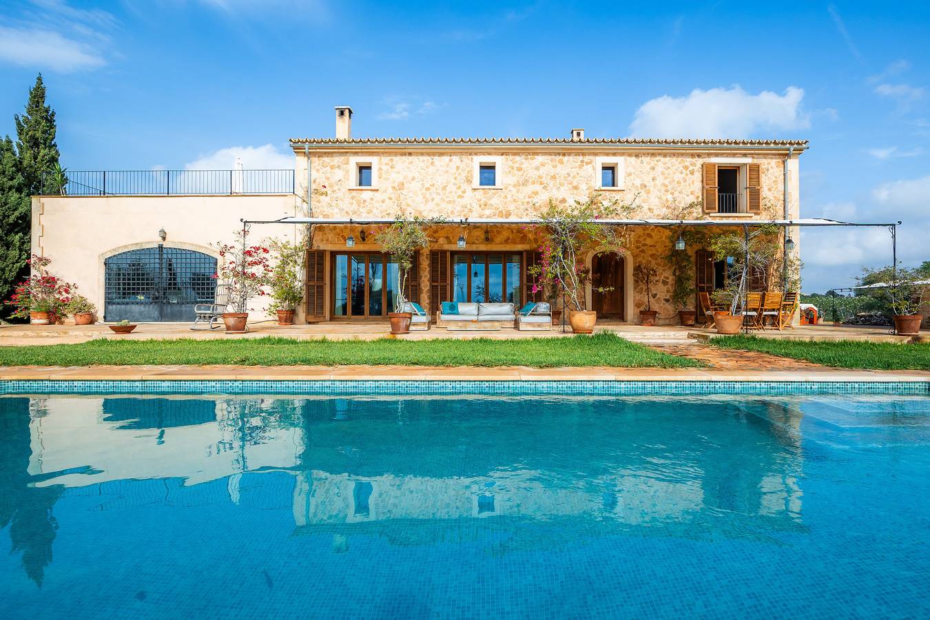 Villa 'Son Fred Campos' with Mountain View, Private Pool and Wi-Fi in Campos, South Majorca