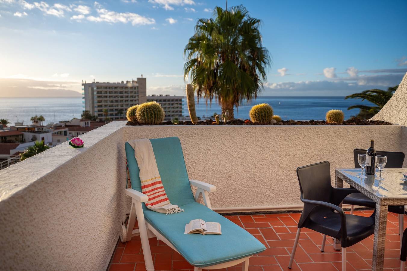 Appartement entier, Appartement 'James Sun' : Vue Mer, Terrasse Privée et Wi-Fi in Playa de los Guíos, Santiago del Teide