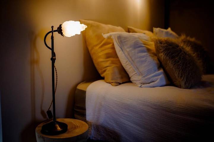 Chambre d’hôte pour 2 personnes, avec terrasse ainsi que vue et jardin à Saint-Maixent-l'École - 2