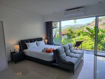 Gîte pour 2 personnes, avec vue ainsi que piscine et jardin à Karon Beach