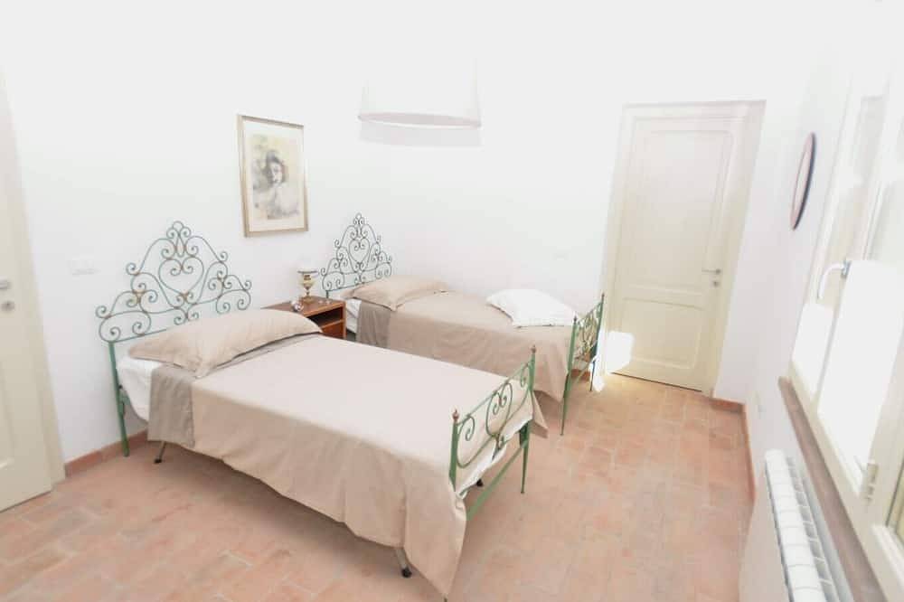 Villa Serra - Tuscan villa with private pool in Buti, Provinsen Pisa