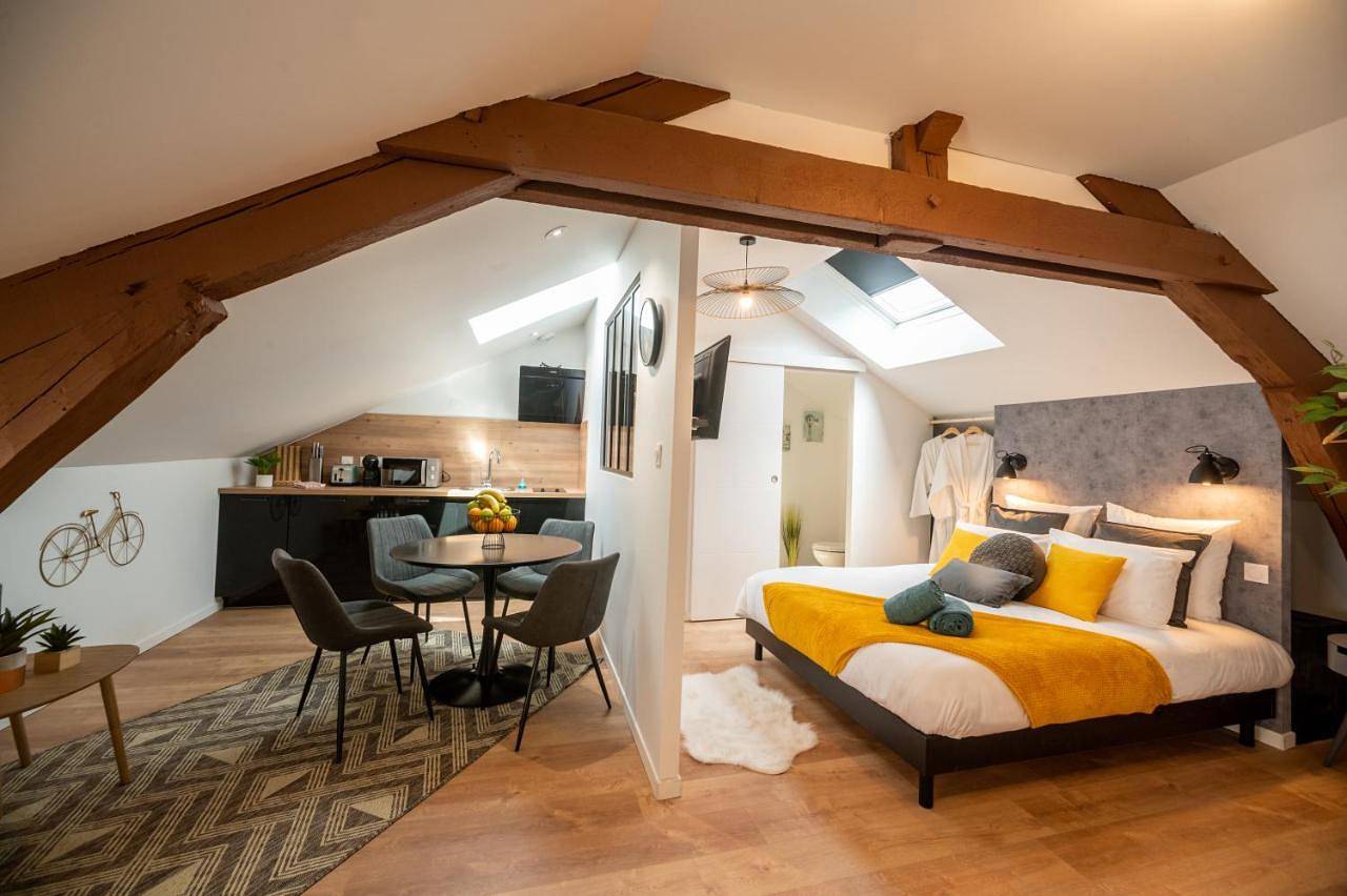 Appartement entier, One-Bedroom Apartment in Périgueux, Périgord Blanc