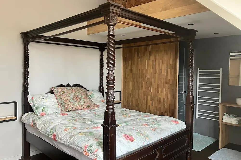 The Guest Room - B&B at 300 meters from the nature reserve Loonse and Drunense Dunes in Nordbrabant