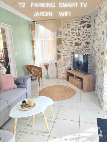 Gîte pour 4 personnes, avec jardin et vue dans Lac d'Uby