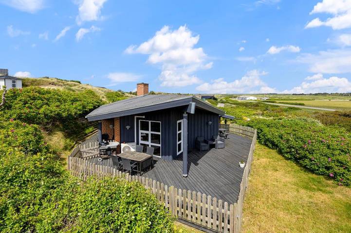 Ferienhaus für 6 Personen, mit Balkon/Terrasse und Whirlpool sowie Terrasse und Sauna in Houvig