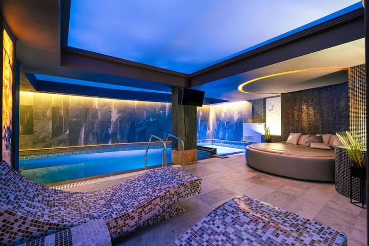 Hôtel pour 2 personnes, avec jardin et sauna ainsi que piscine et jacuzzi dans Veliko Tarnovo