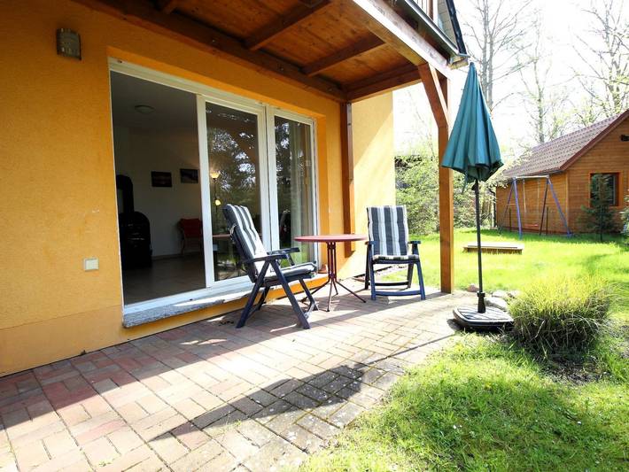 Ganze Ferienwohnung, Ferienhaus Familie Lüttig - Ferienwohnung Erdgeschoss in Wiek, Rügen