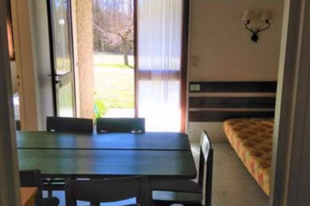 Casa de 1 dormitorio para 5 personas (1) in Villefranche-de-Panat, Aveyron (desambiguación)