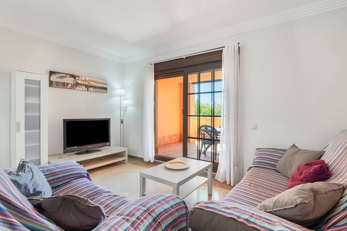 Apartamento inteiro, Apartamento 'Albatros' com piscina partilhada, terraço privado e Wi-Fi in Isla Canela, Ayamonte