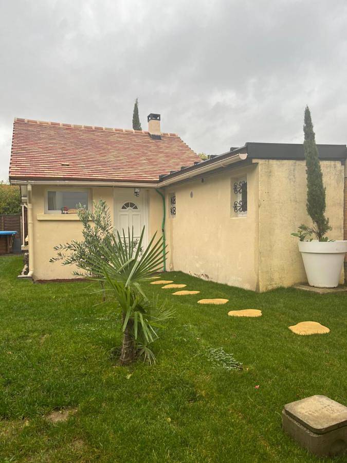 Cottage pour 2 personnes, avec jardin et terrasse à Villemoisson-sur-Orge