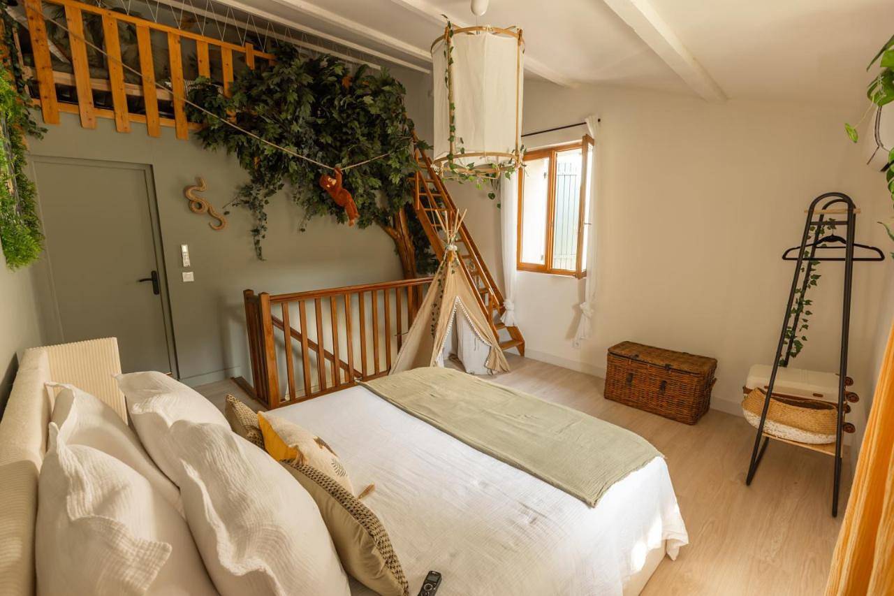 Ganze Wohnung, Triplex Jungle Family in Sorgues, Vaucluse