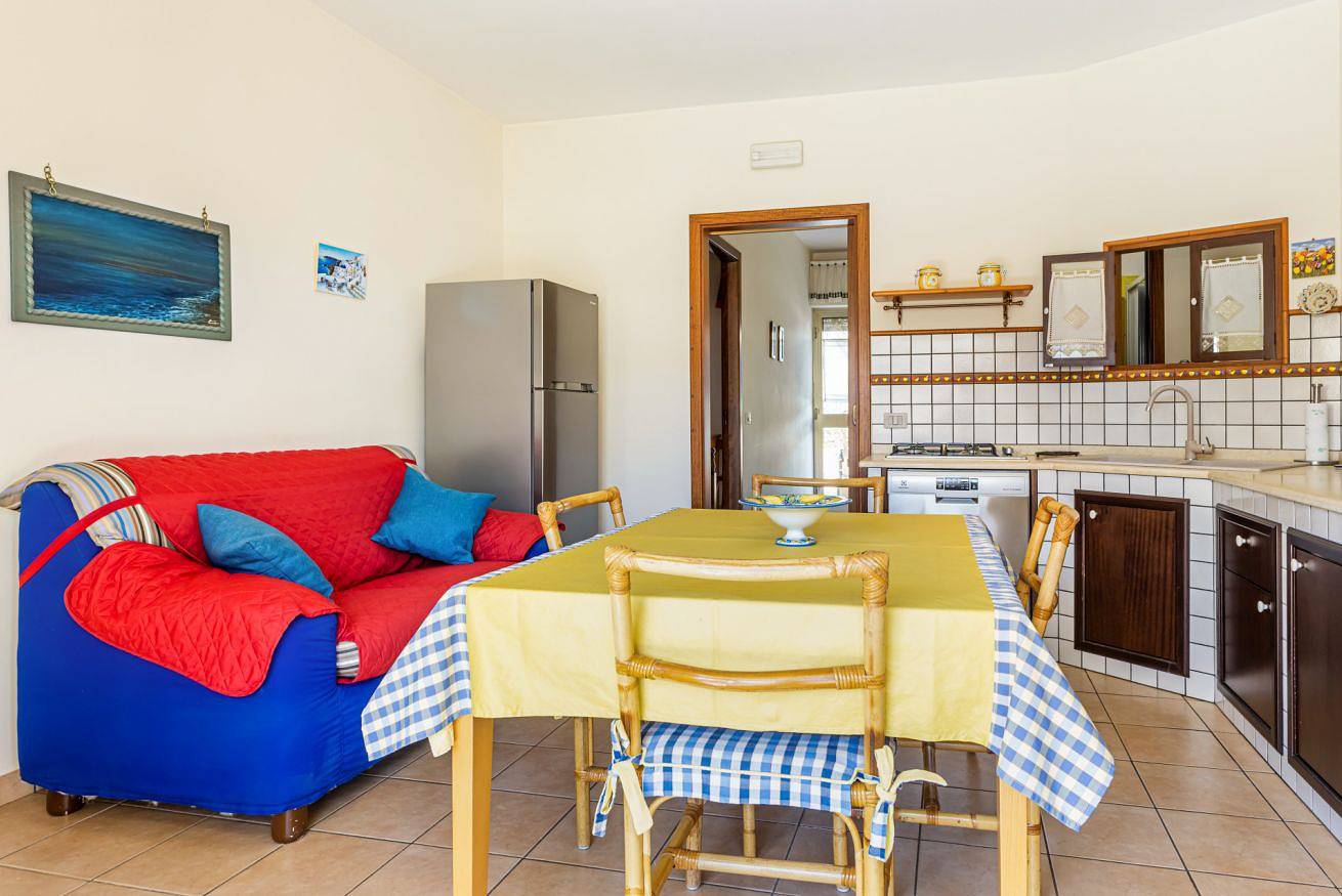 Appartamento intero, Brezza Marina - Lovely Flat with Veranda & Parking in Ragusa, Provincia di Ragusa