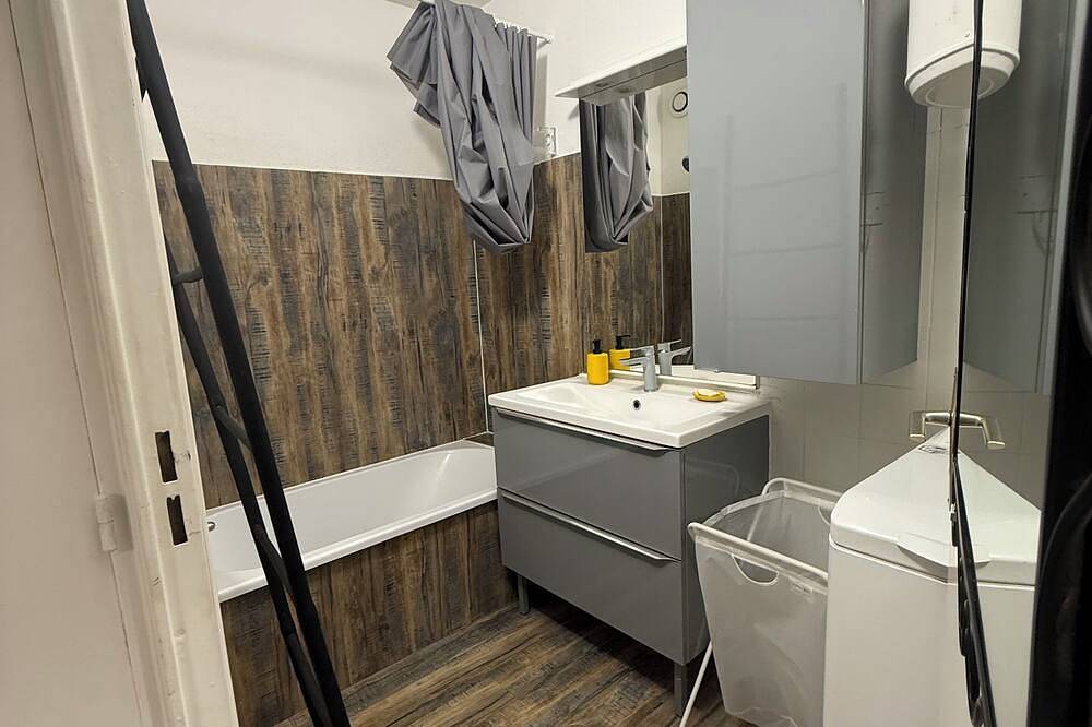 Appartement entier, Villa Massada - déconnexion entre pins & mer in La Seyne-sur-Mer, Région de Toulon