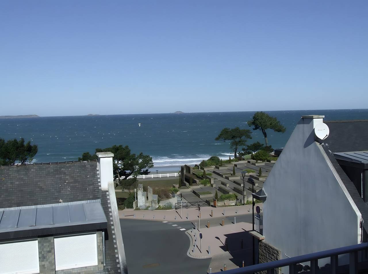 Maison 'Ti Bihan - Perros Guirec' 3 estrelas a 100m da praia, vista mar, terraço, jardim, garagem privados in Perros-Guirec, Costa de Granito Rosa