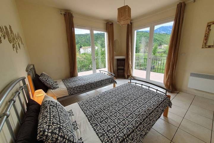 Villa pour 12 personnes, avec jardin dans les Pyrénées - 4