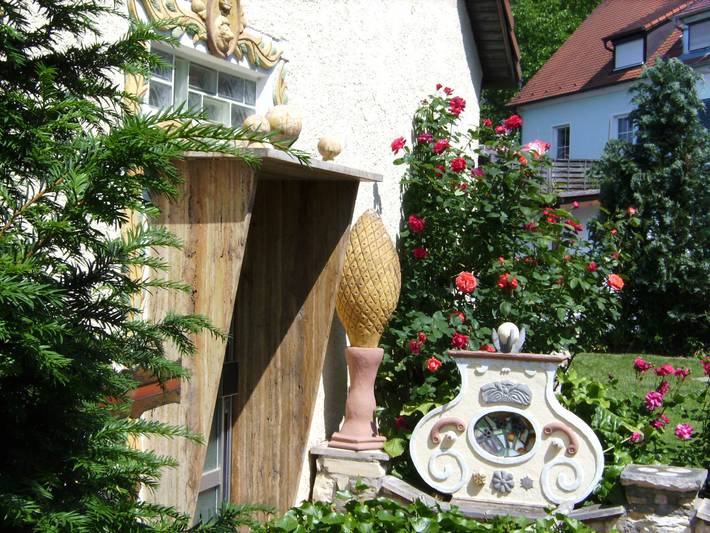 Ferienwohnung für 4 Personen, mit Balkon/Terrasse und Terrasse sowie Garten