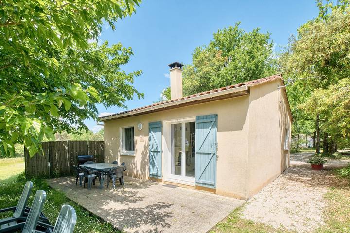 Location de vacances pour 6 personnes, avec bassin pour enfant et jardin, animaux acceptés à Salignac-Eyvigues - 2