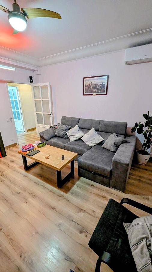 Apartamento de vacaciones para 6 personas, con vistas y jardín - 1