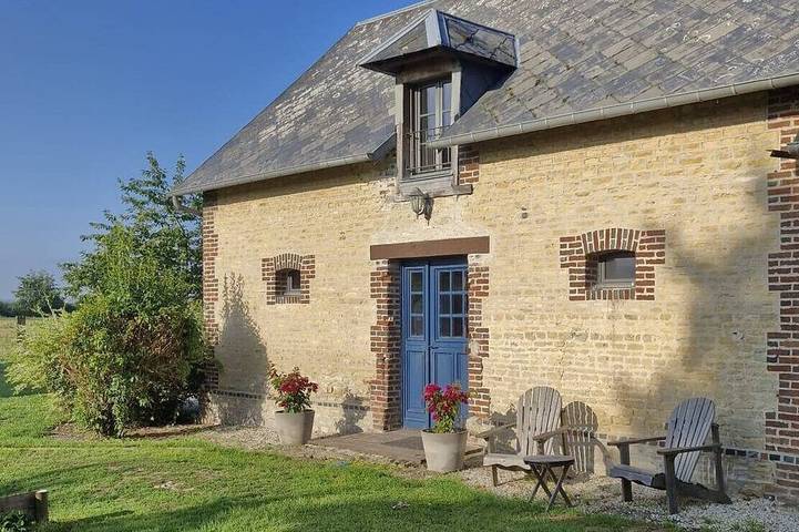 Gîte pour 5 personnes, avec jardin et terrasse à Victot-Pontfol
