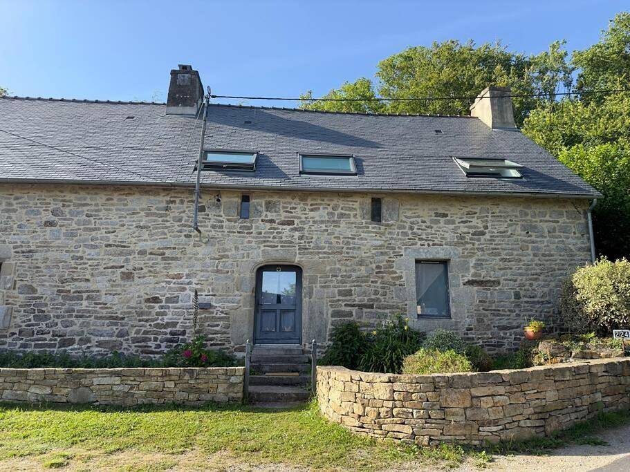 Three-Bedroom Holiday Home in Pluvigner, Région de Lorient