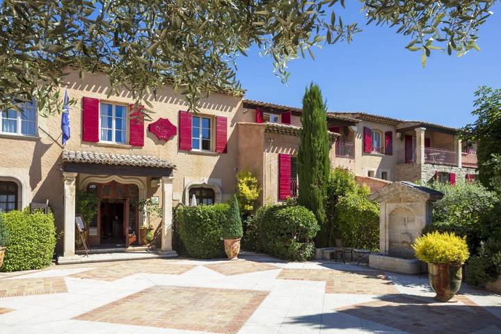 Hôtel pour 2 personnes, avec jardin ainsi que piscine et vue à Château-Arnoux-Saint-Auban - 4