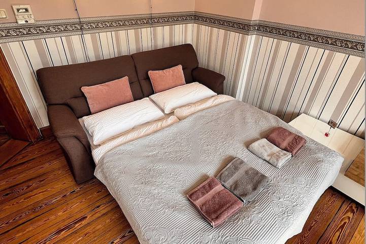 Apartamento entero, Elegante piso en Wiesbaden Biebrich junto al parque del castillo in Biebrich (Hesse), Wiesbaden