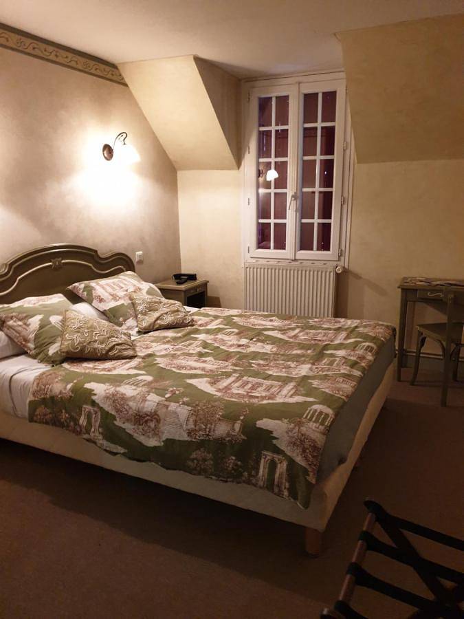 Hôtel pour 2 personnes, avec balcon et vue à Gagnac-sur-Cère - 4