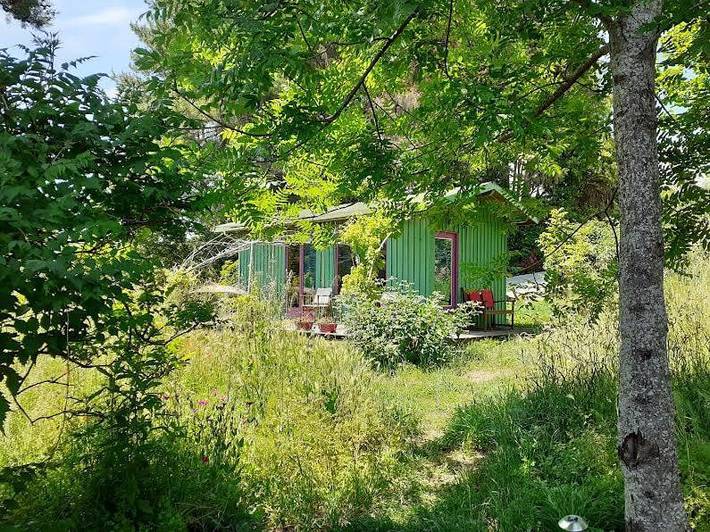 Gîte pour 2 personnes, avec vue et jardin à Brousses-et-Villaret