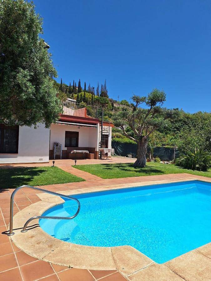 Casa de vacaciones para 8 personas, con piscina además de vistas y jardín, Se admiten mascotas - 1