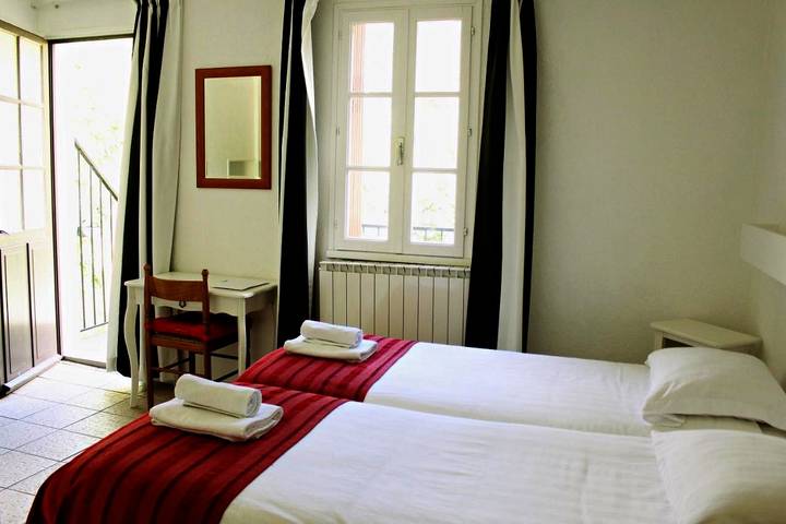 Hôtel pour 5 personnes, avec piscine ainsi que jardin et vue, animaux acceptés à Valgorge - 4