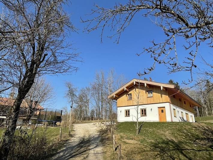 Acogedor apartamento con terraza cerca del remonte y la pista de esquí de Oedberg in Gmund, Alpes Bávaros