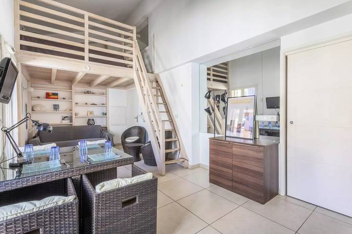 Gîte pour 4 personnes, avec vue et balcon dans Porquerolles - 2