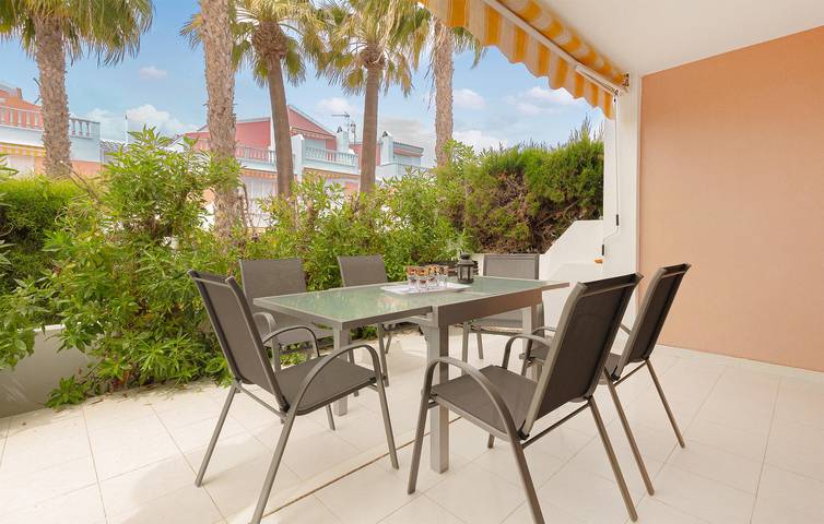 Appartement de vacances entier, Appartement moderne avec piscine et terrasse, à 2 km de la plage in Playa Moncayo, Guardamar del Segura